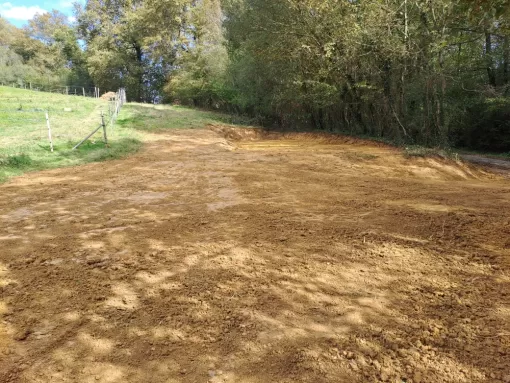 Plate forme terrassée.