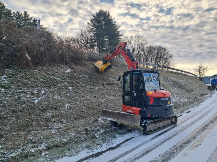 Epareuse sur pelle 6 T.