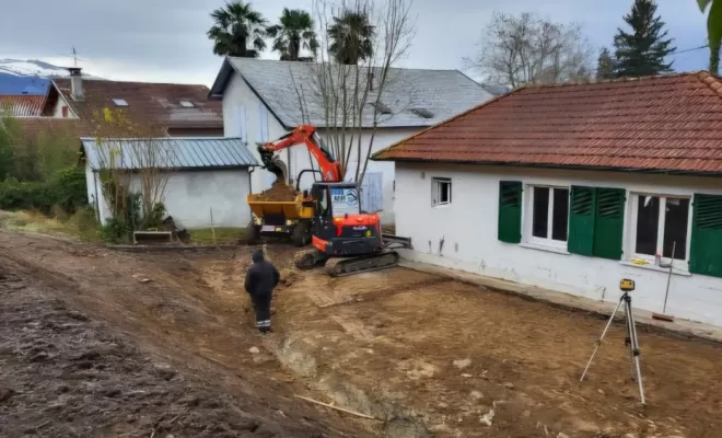 Evacuation avec un dumper.