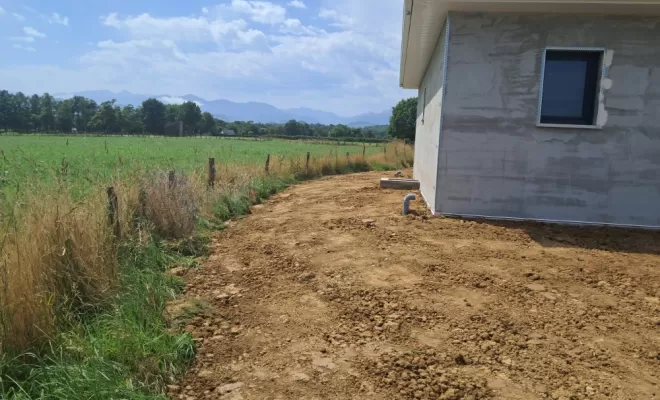 Mise en place de la terre végétale.