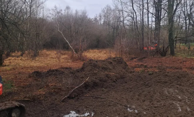 Travail en zone humide.