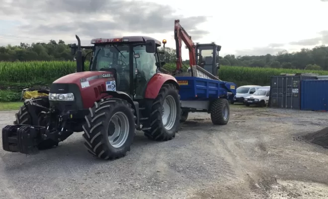 Tracteur et benne TP.