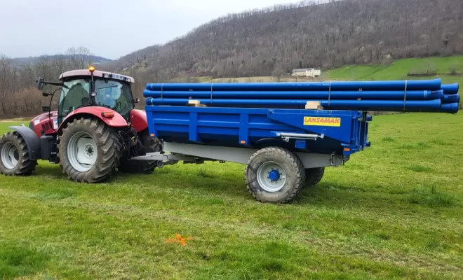 Transport avec tracteur et benne TP.